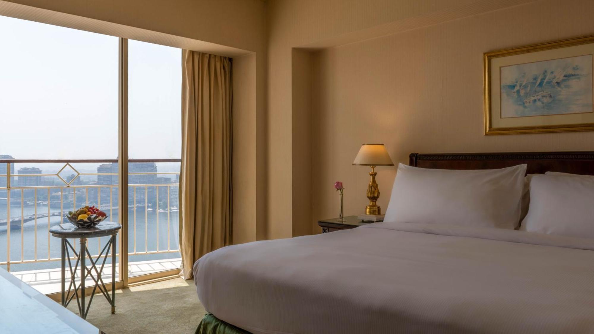 Corner One-Bedroom King Suite Nile View